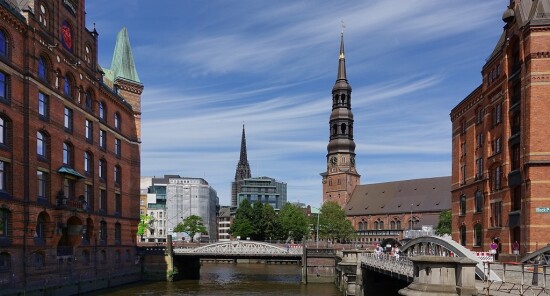 A spasso per Amburgo, la città dei ponti sulle rive dell’Elba