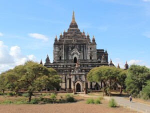 bagan tempio in stucco bianco