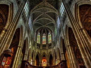 Bordeaux cathedral interior vivicity