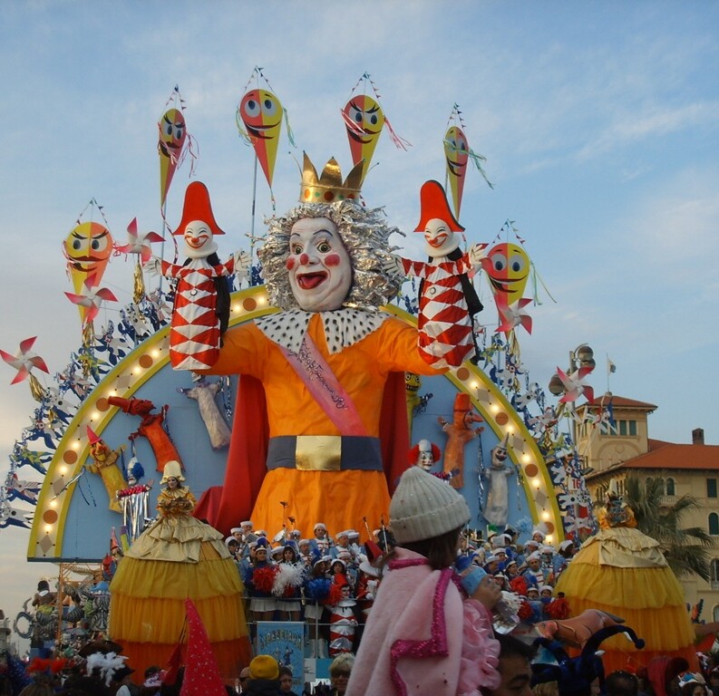 Carnevale di viareggio foto di Sailko via wikipedia