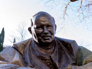 Fiume Rijeka statua papa giovanni paolo ii