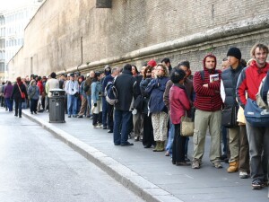 Fila ai Musei Vaticani