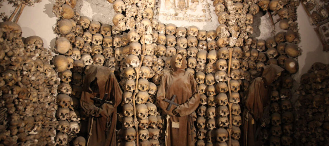 Prenota un tour guidato tra cripte e catacombe della Roma Sotterranea