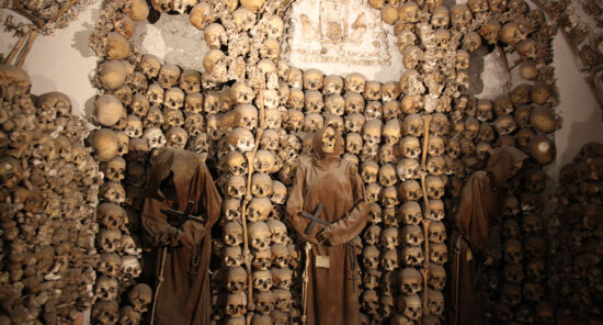 Roma sotterranea: Tra cripte e catacombe della città eterna