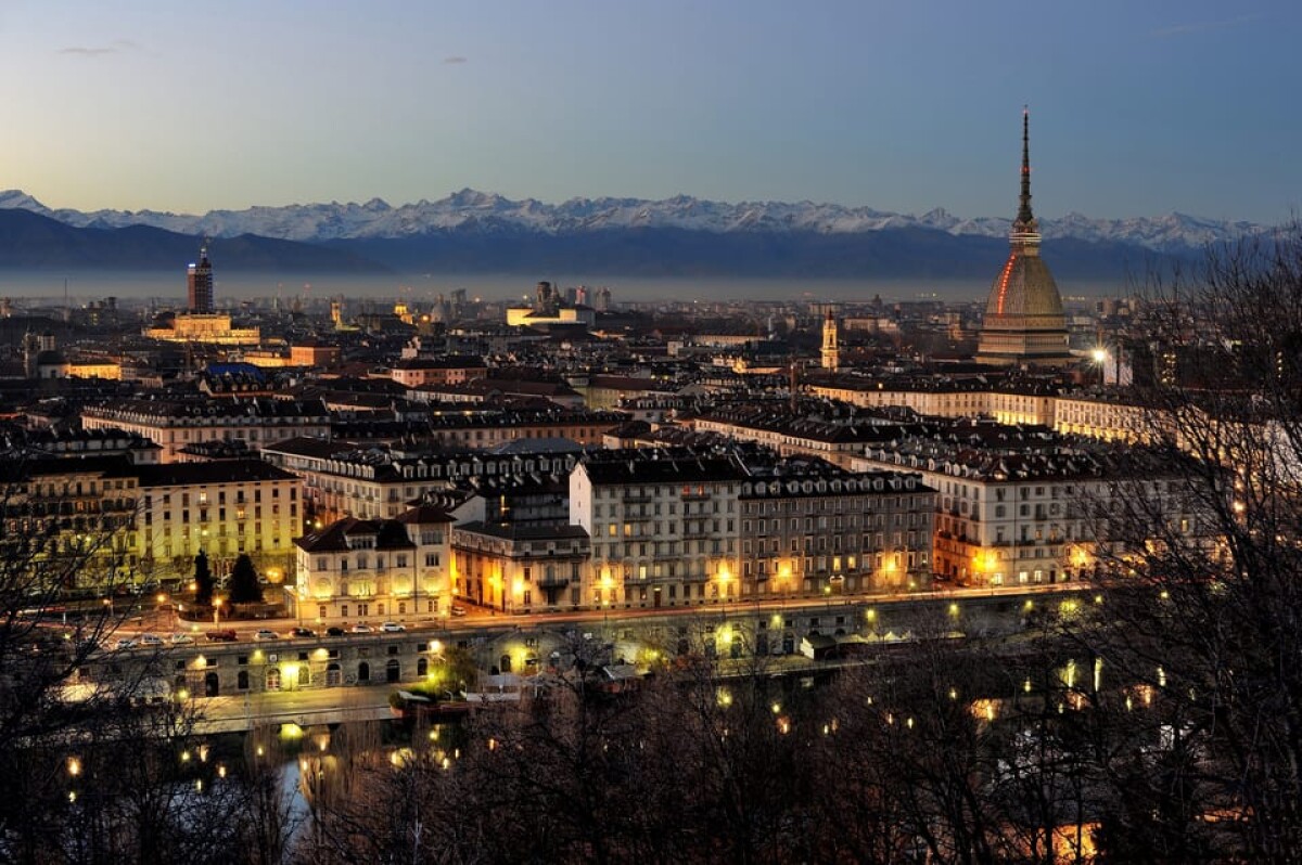 Scopri i lati più oscuri di Torino: tour, leggende e misteri che ti faranno venire i brividi!