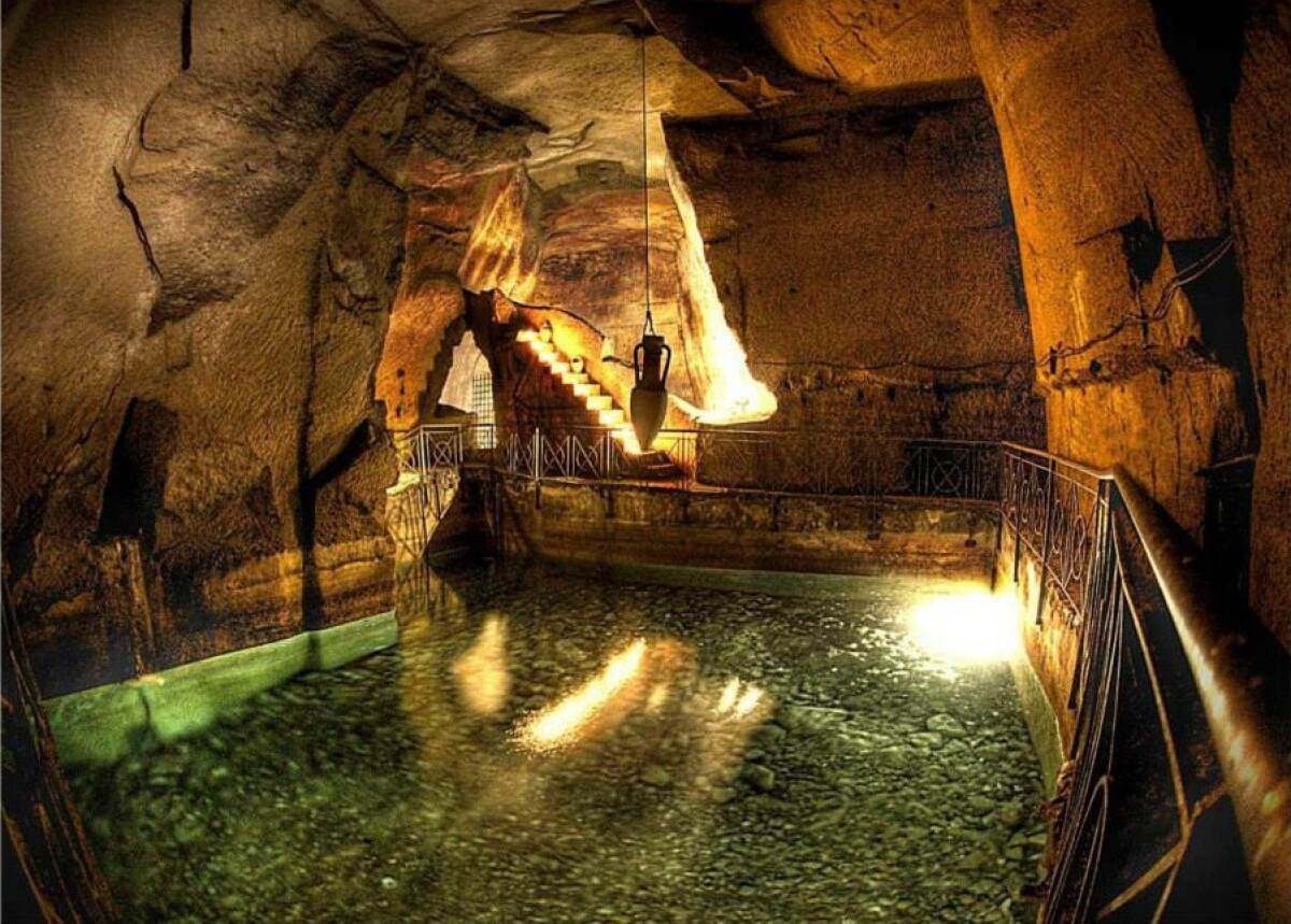 Book your Visit to Underground Naples Now - Guided Tours and Tickets