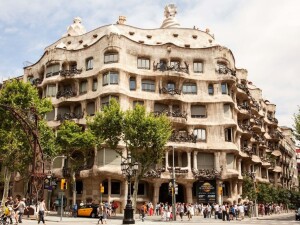 Casa MIla esterno